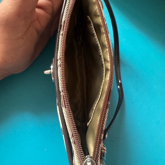 Coach wristlet - Picture 4 of 7